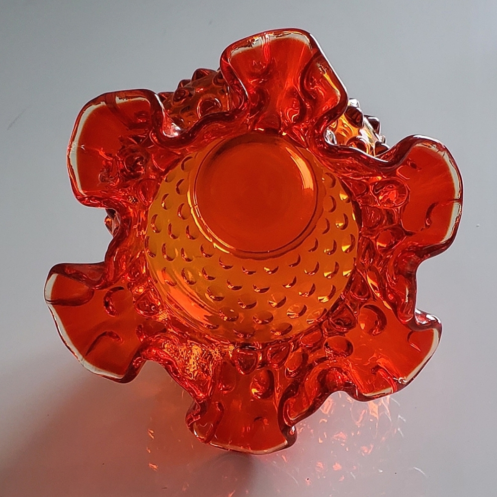 Fenton Amberina 4 1/4" Double Crimp Vase - Picture 7 of 12